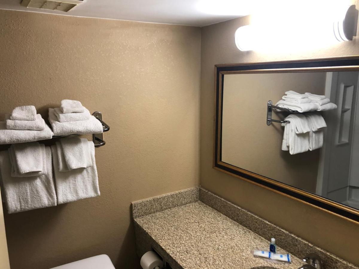 Rodeway Inn Joint Base Andrews Area Camp Springs Esterno foto