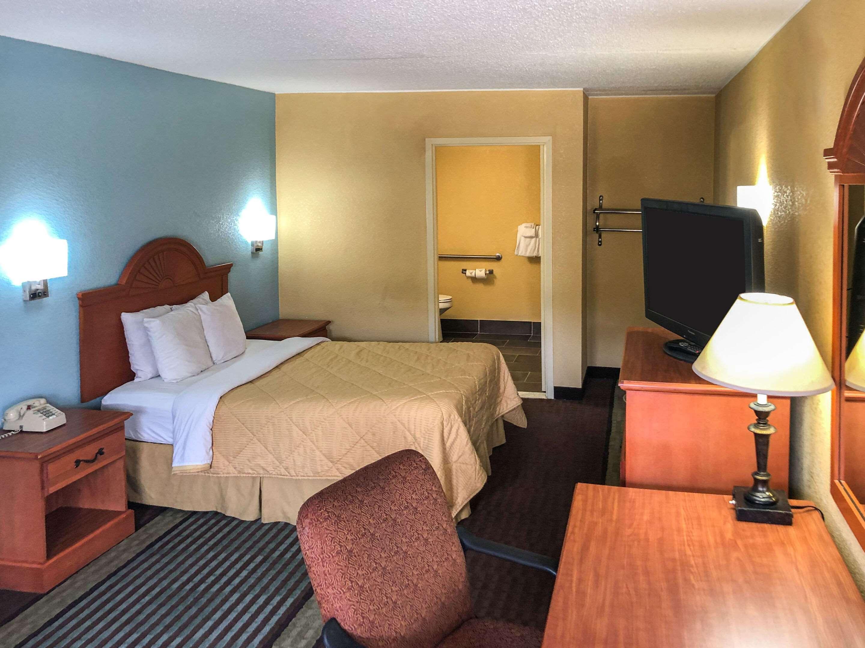Rodeway Inn Joint Base Andrews Area Camp Springs Esterno foto