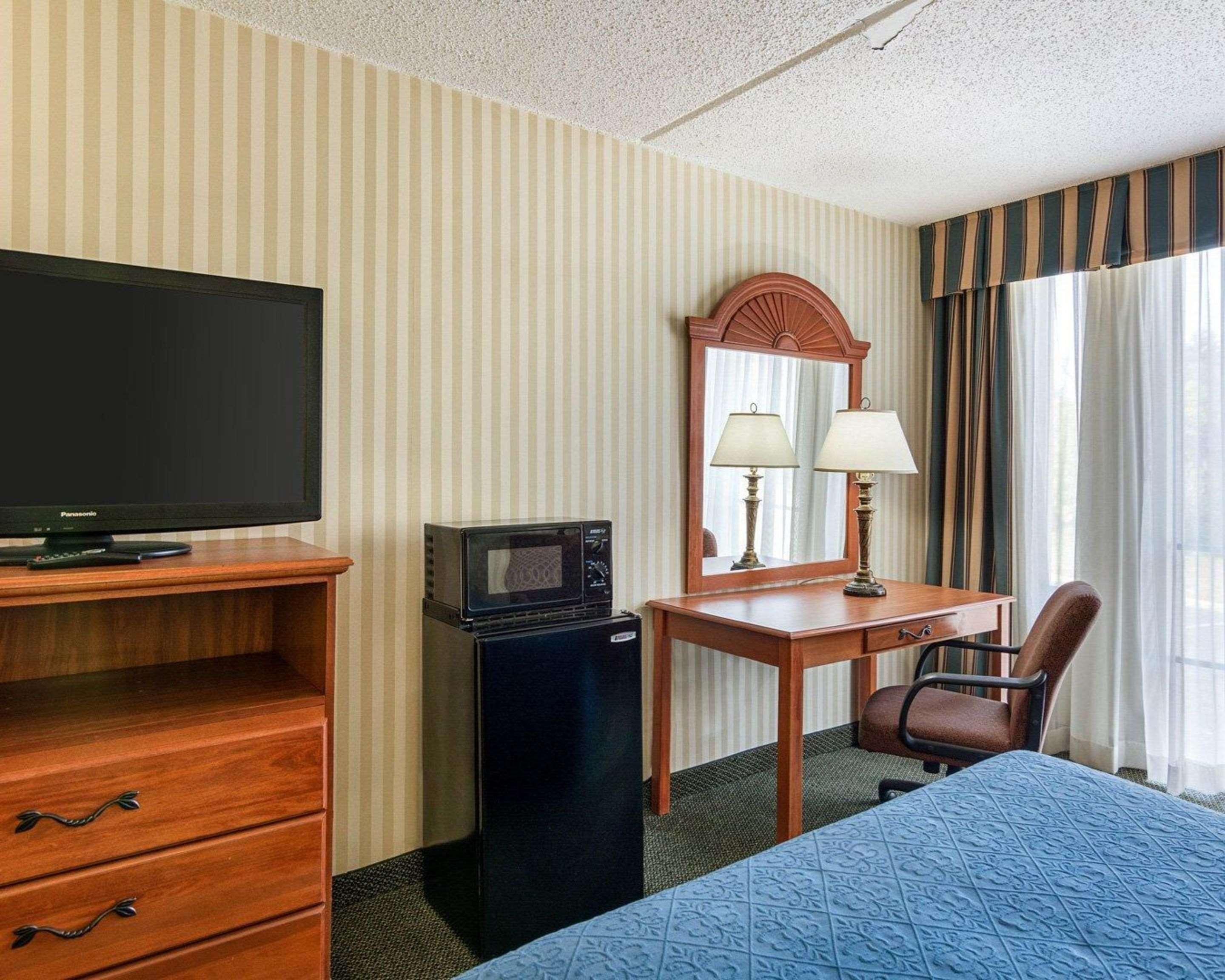 Rodeway Inn Joint Base Andrews Area Camp Springs Esterno foto